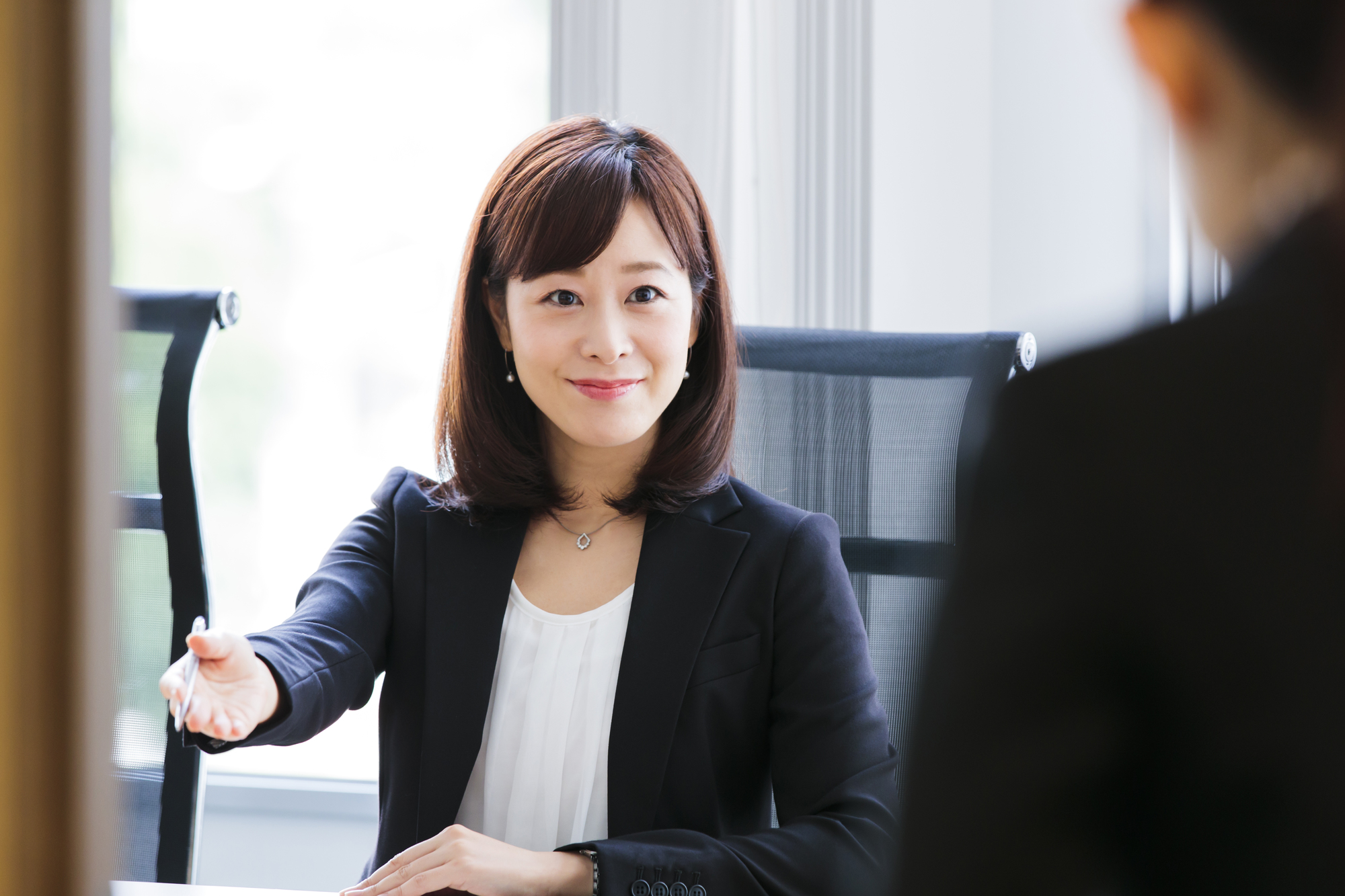 人事採用担当（本社勤務）／新卒・中途採用／採用業務全般／300万円～500万円_AS84638